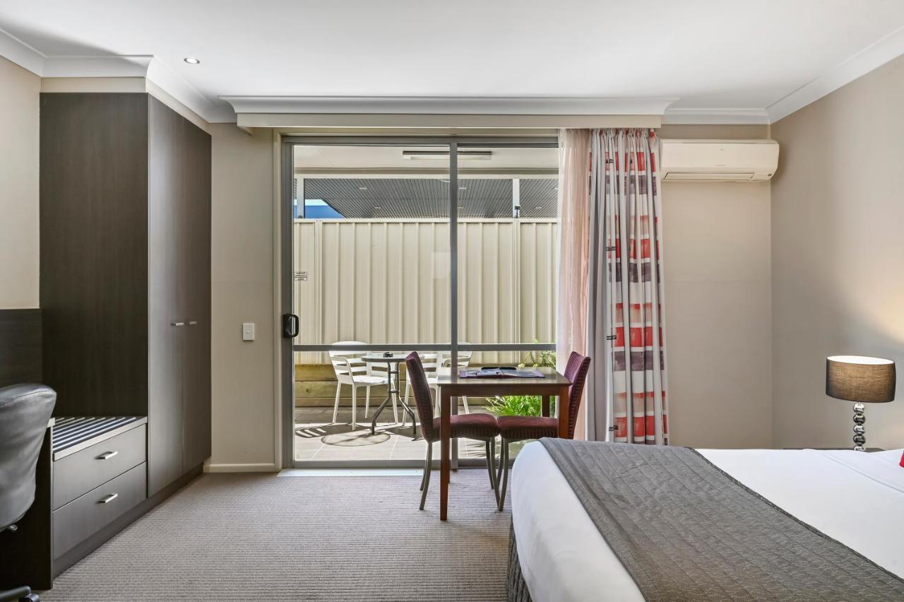 Hotel Platinum International Toowoomba Esterno foto